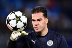 哈兰德大巴门意外受伤，情绪失控，球队前景受冲击